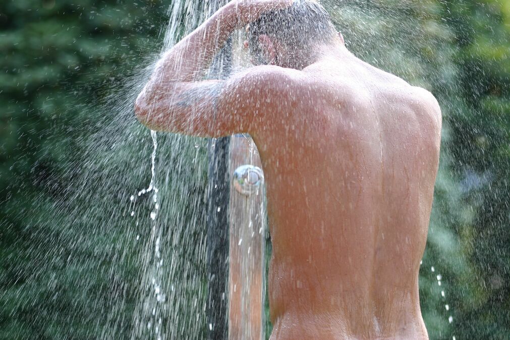 Antes de facer exercicio para aumentar o pene, debes tomar unha ducha quente